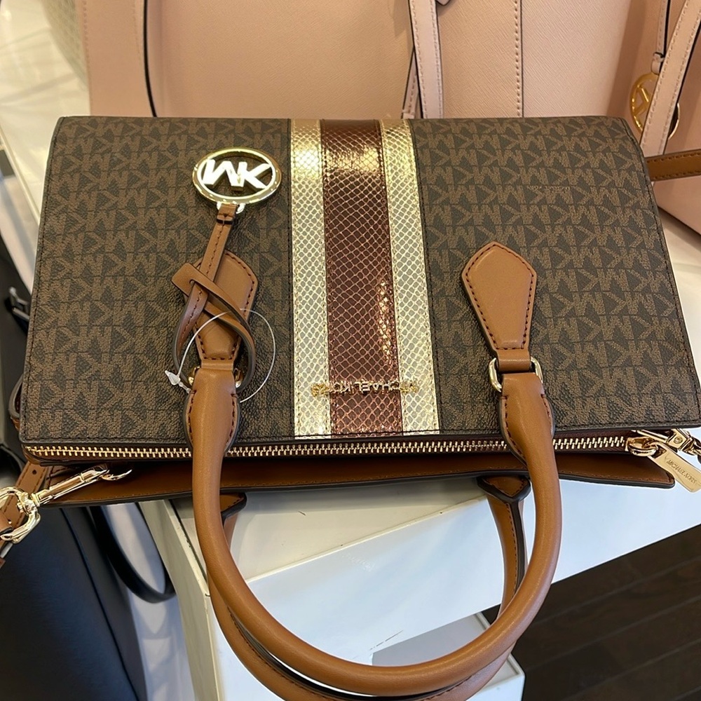 Michael Kors Sheila Medium Signature Logo and Metallic Satchel Crossbody Center - Picture 7 of 16